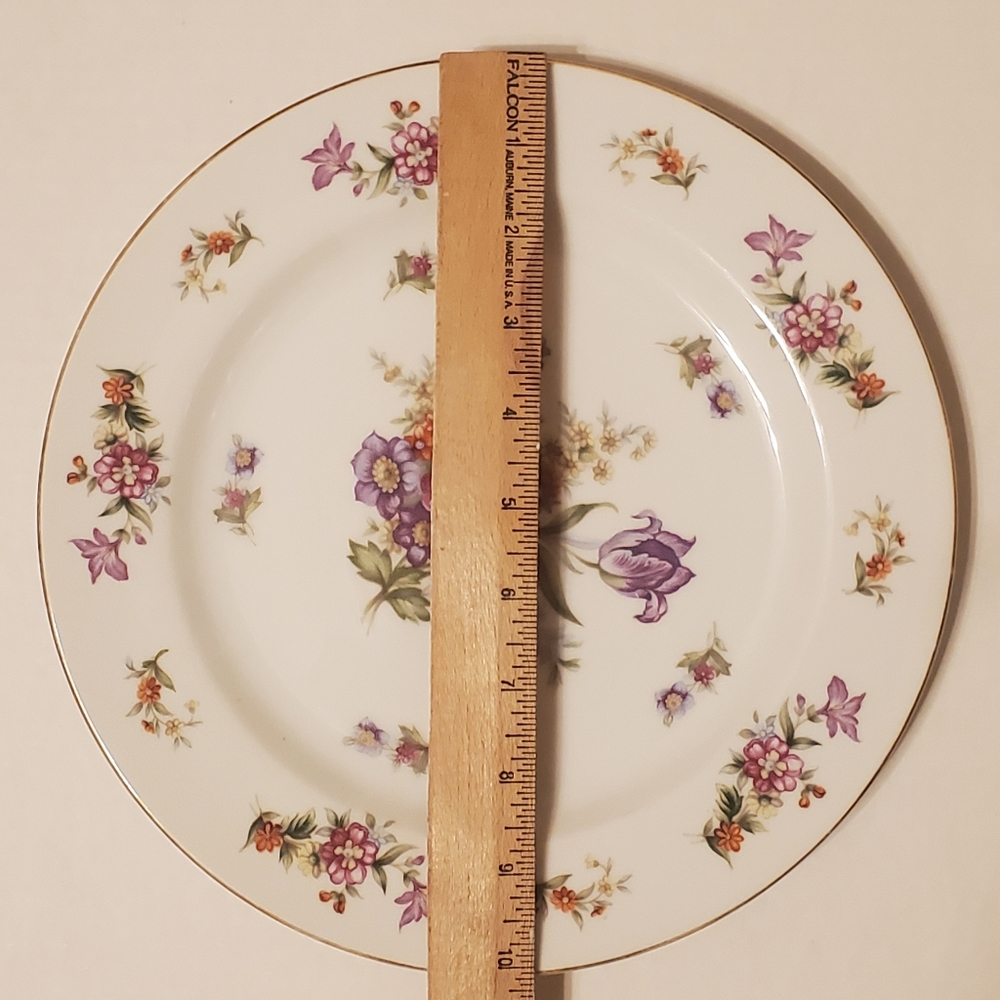 Harmony House Dresdania Plates - Picture 13 of 16